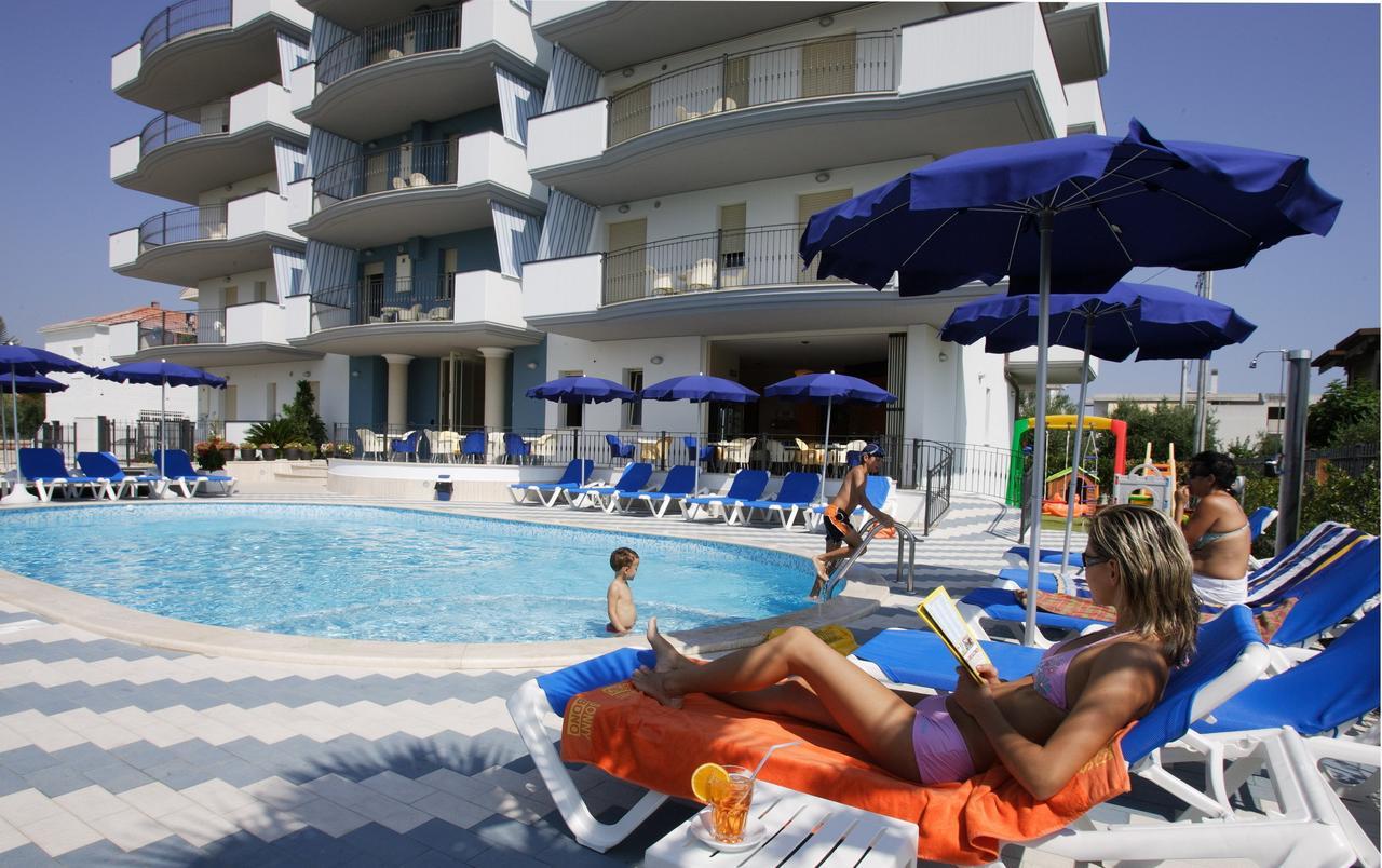 Residence Il Girasole 1 Альба-Адриатика Экстерьер фото