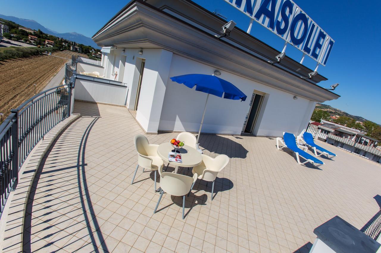 Residence Il Girasole 1 Альба-Адриатика Экстерьер фото